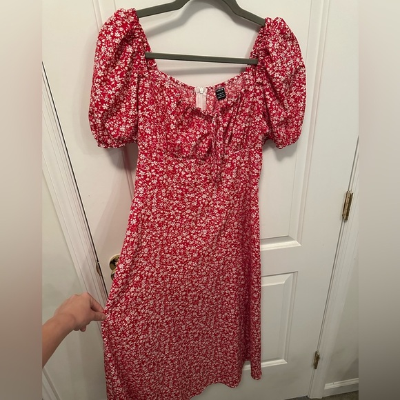 Ditsy Floral Midi Sundress with Slit and Puff Sleeves - Picture 3 of 5